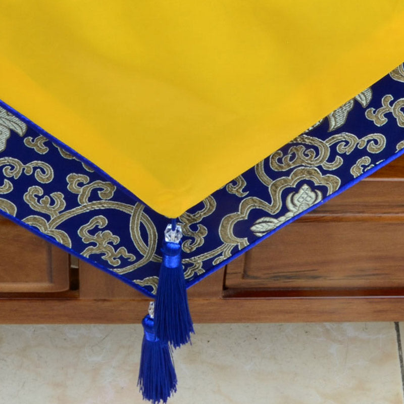 Camino de mesa Jacquard con borlas y símbolos propicios tibetanos con diseño de dragón Vajra y flores de altar de oración