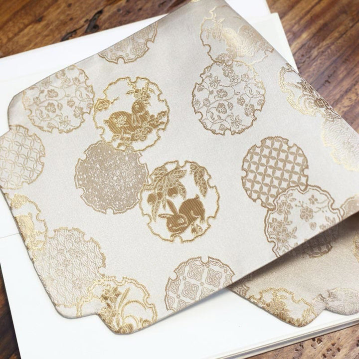 Posavasos para taza de té con diseño de brocado floral elegante