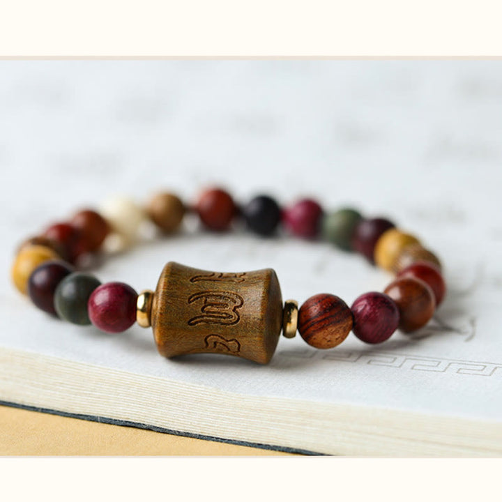 Pulsera de protección Om Mani Padme Hum de sándalo multicolor del Tíbet