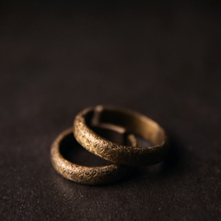 Anillo de pareja de suerte de cobre con diseño de textura vintage tibetano