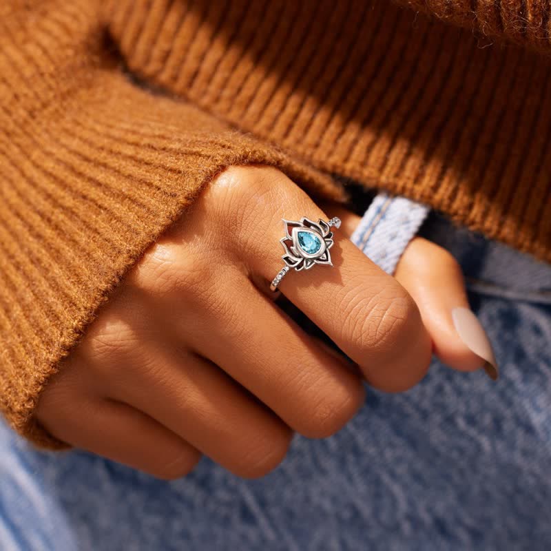 Anillo de protección de bendición de circonita de loto de plata de ley con Buddha Stones