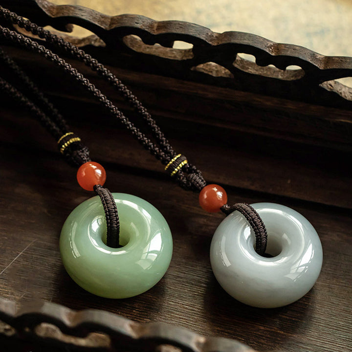 Colgante redondo natural del collar de la suerte de la hebilla de la paz del jade gris del jade
