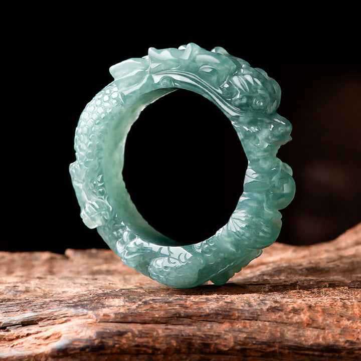 Anillo de éxito con dragón de jade natural de Buddha Stones