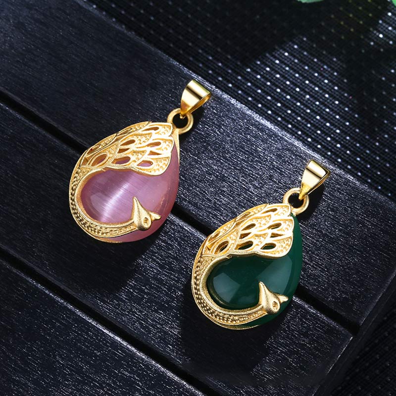 Colgante de collar de amor calmante de cobre de pavo real de Calcedonia Verde de cristal rosa