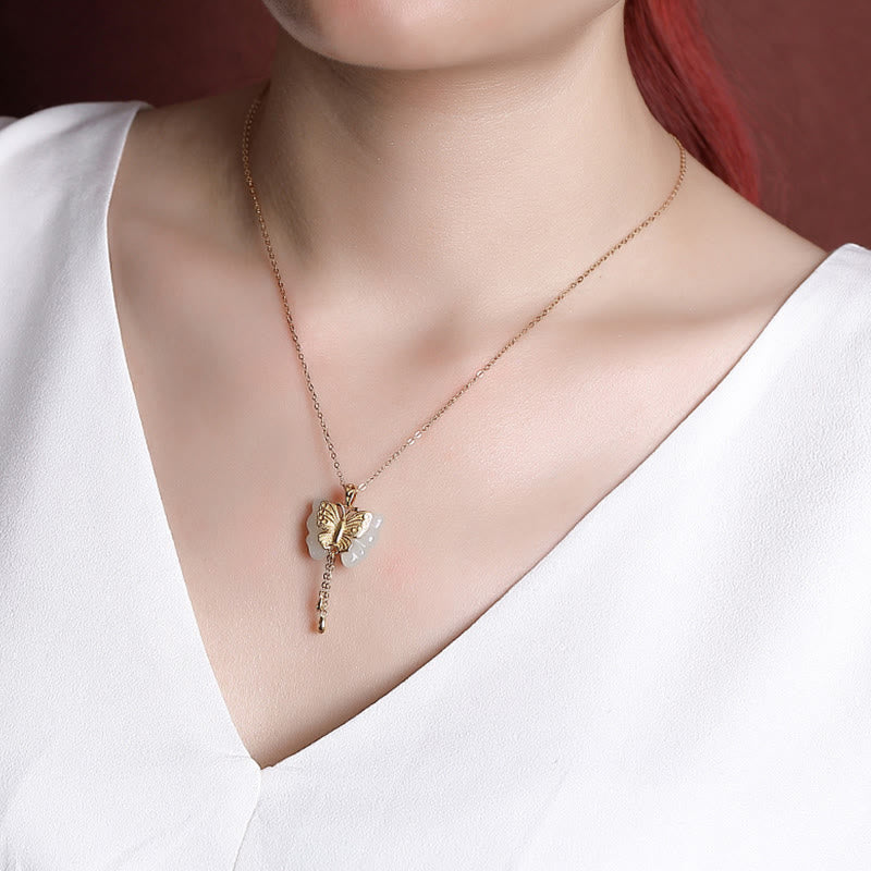 Colgante de collar con colgante de mariposa de jade blanco hetiano chapado en plata de ley 925 con Buddha Stones
