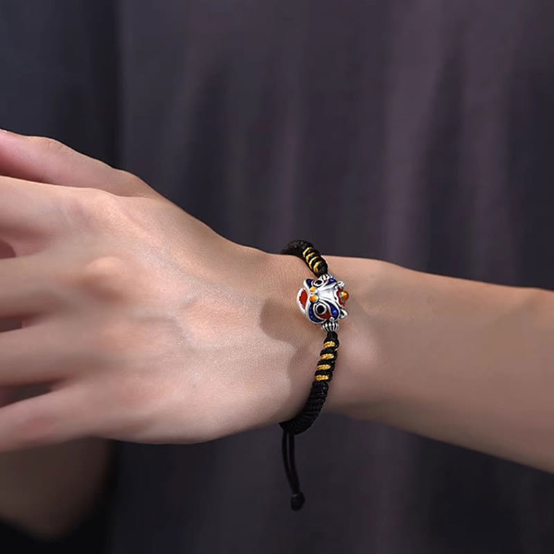 Pulsera de hilo trenzado de la suerte del león danzante hecho a mano con Buddha Stones