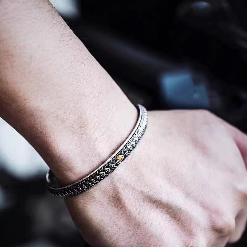 Brazalete de pulsera con diseño de escamas de dragón vintage con Buddha Stones