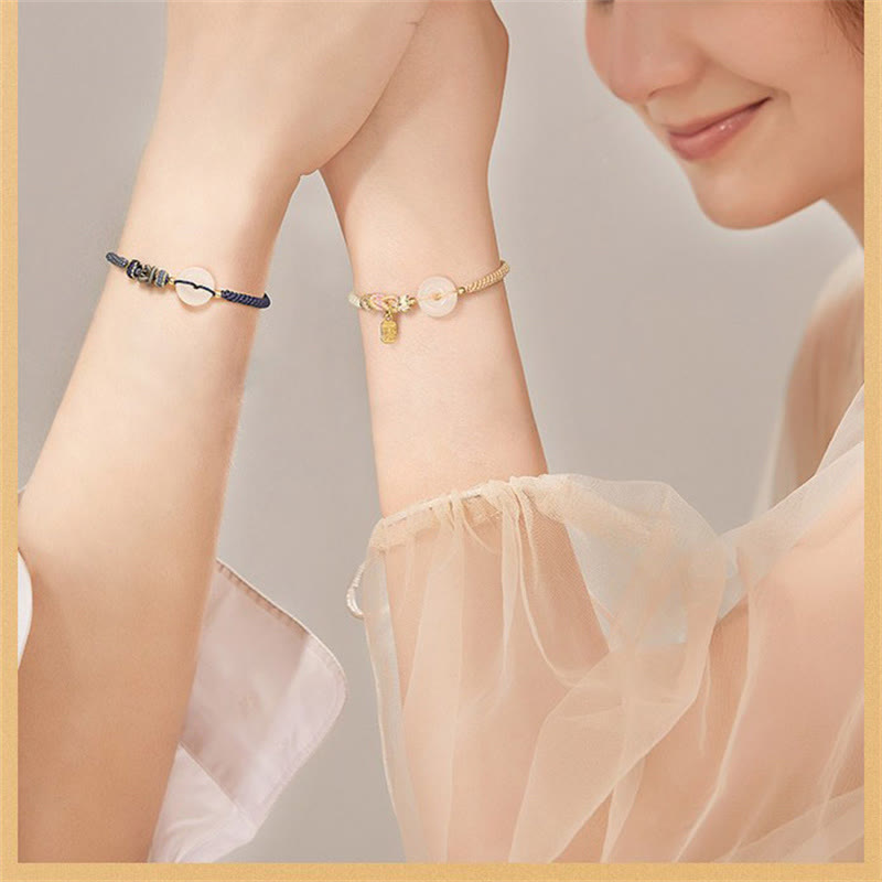 Pulsera de cuerda tejida hecha a mano de ágata blanca con hebilla de paz y suerte y protección
