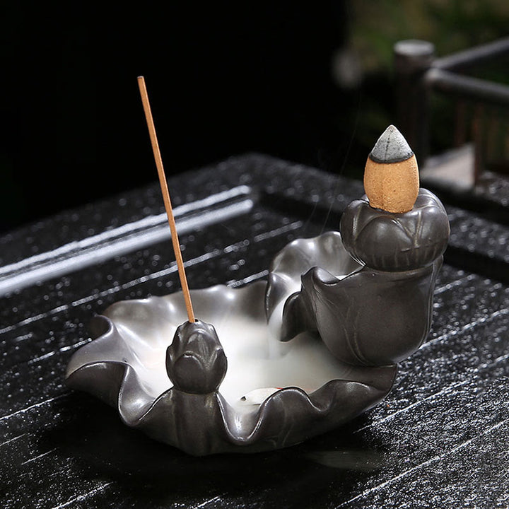 Quemador de incienso de la suerte con peces Koi y Buddha Stones, decoración