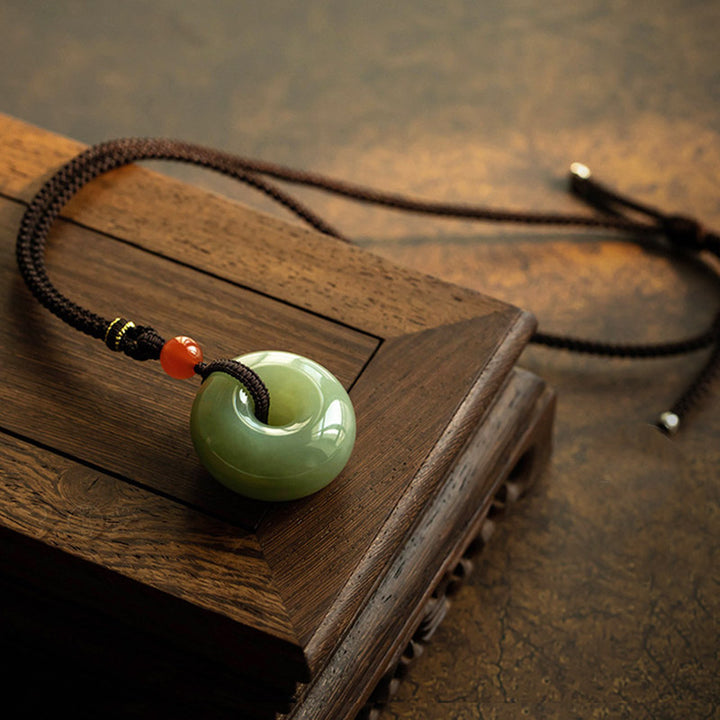 Colgante redondo natural del collar de la suerte de la hebilla de la paz del jade gris del jade