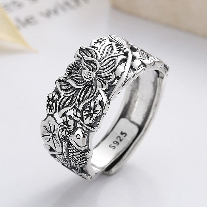 Anillo de prosperidad de flor de loto con pez koi de plata de ley 925 con Buddha Stones