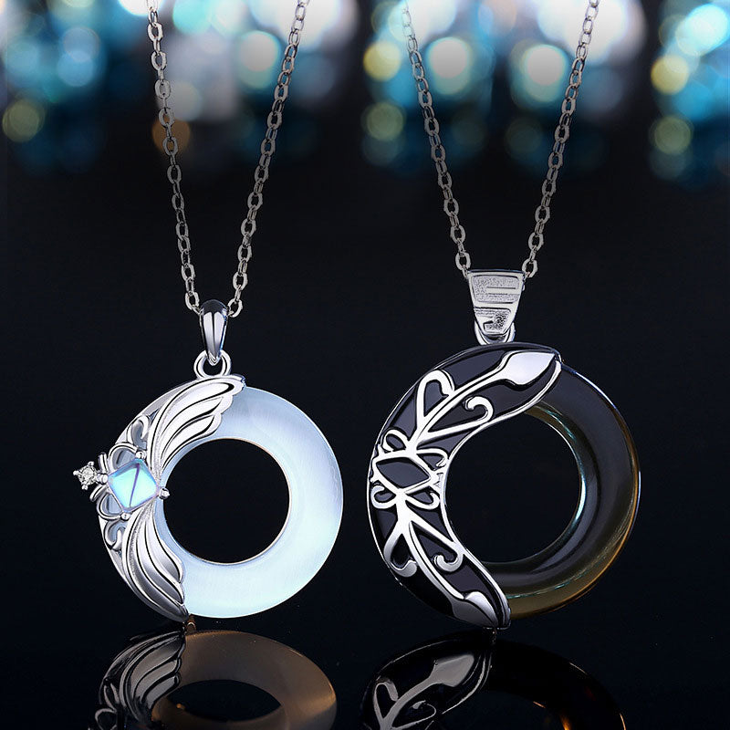 Colgante de collar curativo de la suerte de cobre con alas de amor