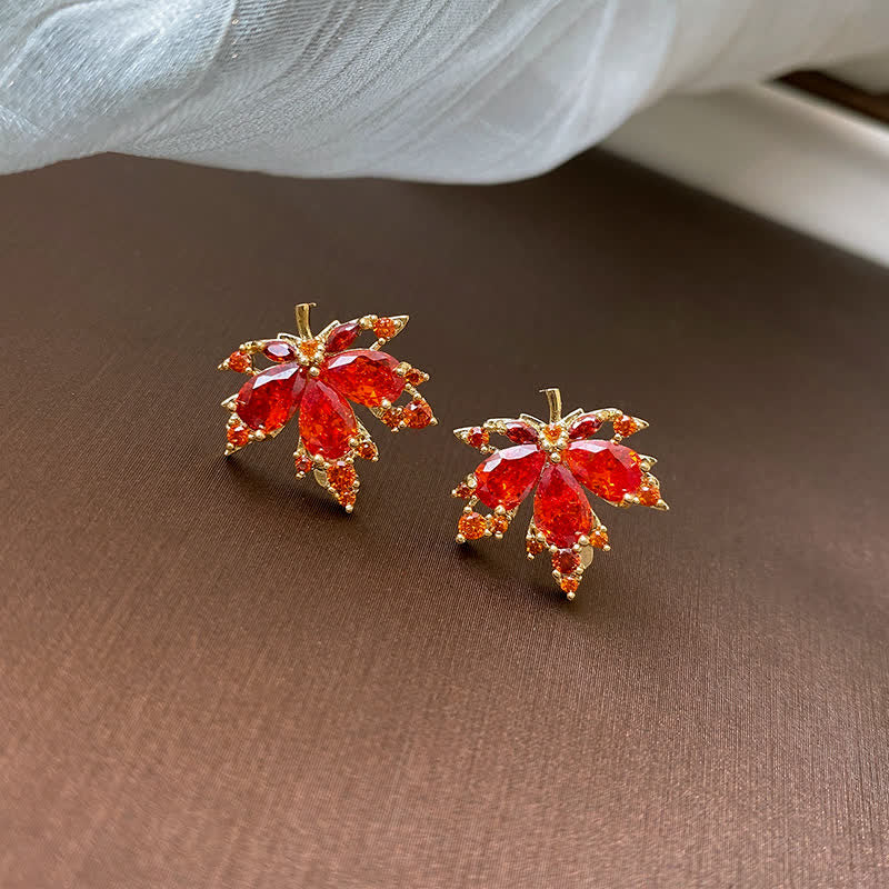 Pendientes de anillo con colgante de collar de suerte con circonitas de hoja de arce de Buddha Stones
