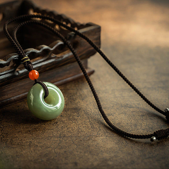 Colgante redondo natural del collar de la suerte de la hebilla de la paz del jade gris del jade