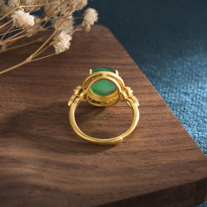 Anillo de la fortuna de jade verde con Buddha Stones