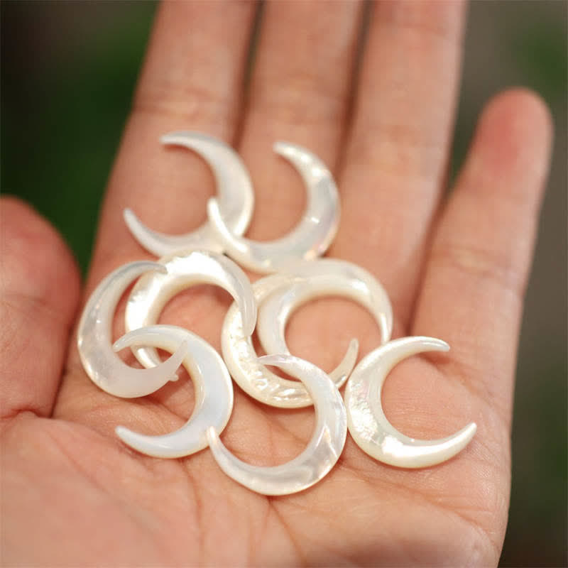 Colgante de collar con bendición de luna creciente, piedra Tridacna Natural de Buddha Stones