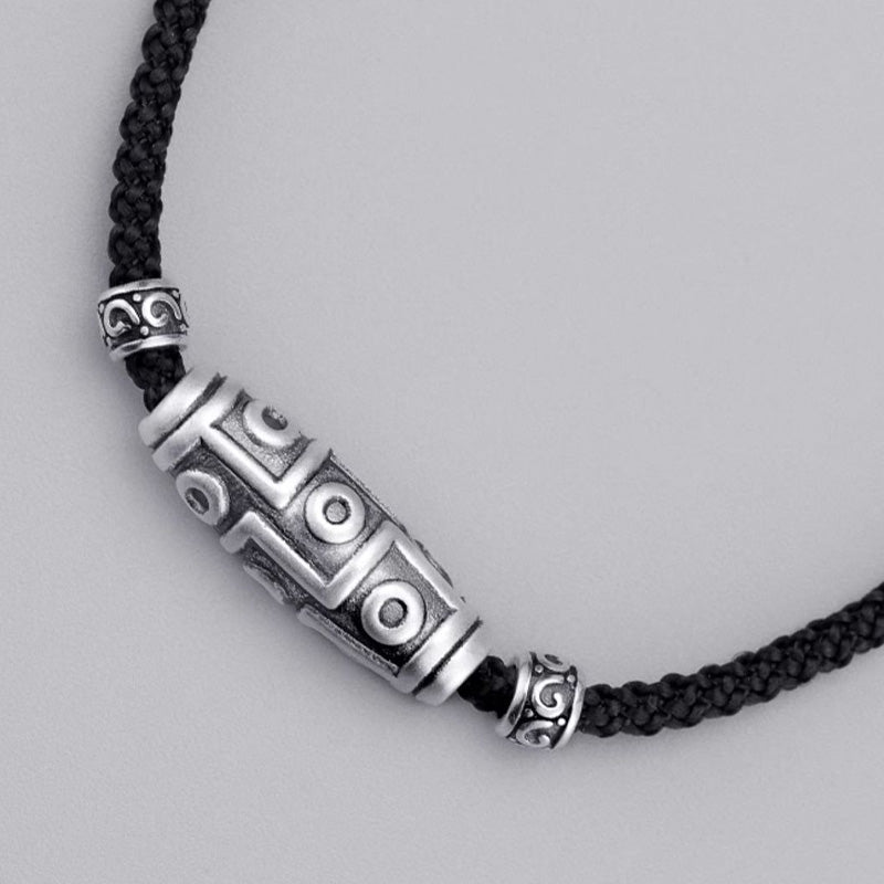 Collar con colgante de cuerda de protección con diseño de cuentas Dzi de nueve ojos de plata de ley 999 con Buddha Stones