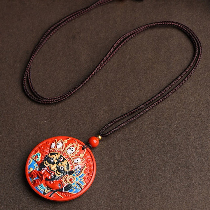 Collar con colgante de bendición de cinabrio pintado con Buddha Stones Zakiram, diosa de la riqueza