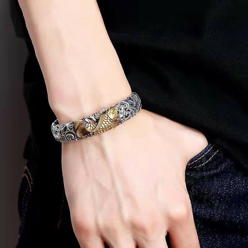 Brazalete de pulsera con diseño de hierba de pez Koi y Buddha Stones