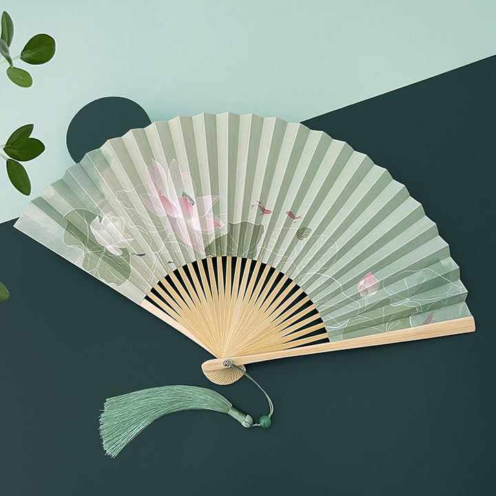 Abanico plegable de bambú con Buddha Stones, flores de loto, hojas, peces Koi, papel de mano