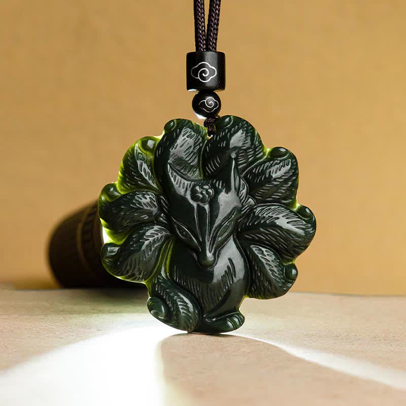 Colgante de cadena con collar de suerte de zorro de nueve colas de jade cian hetiano