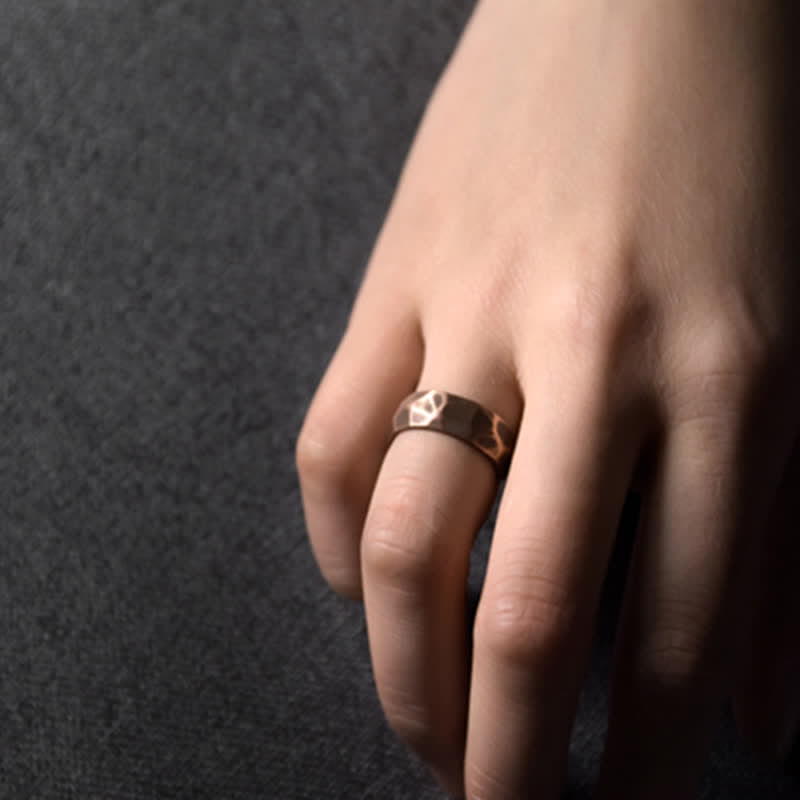 Anillo de riqueza de cobre de diseño simple tibetano con Buddha Stones