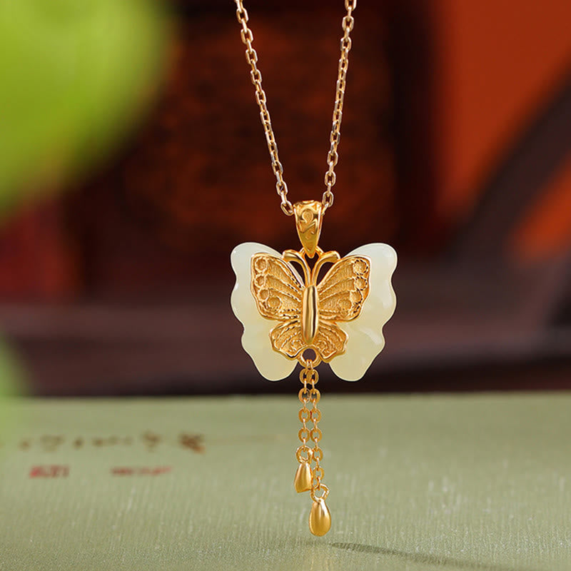 Colgante de collar con colgante de mariposa de jade blanco hetiano chapado en plata de ley 925 con Buddha Stones