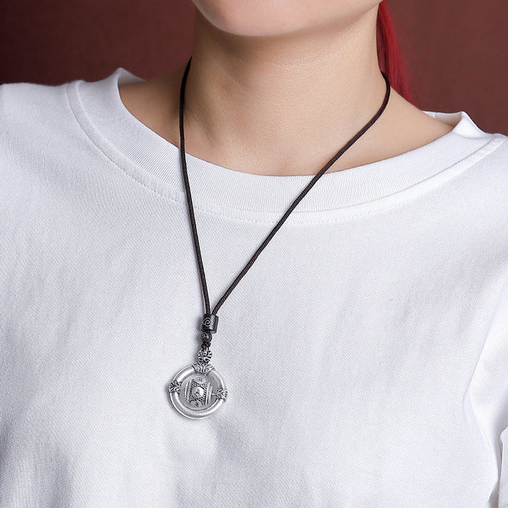Collar con colgante de cuerda de sabiduría grabada con Om Mani Padme Hum de plata de ley 999 con Buddha Stones