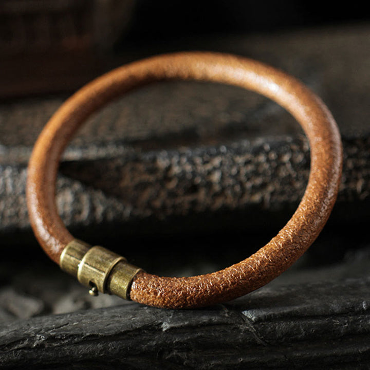 Pulsera de hebilla magnética de cobre curativa de la suerte de cuero retro con Buddha Stones