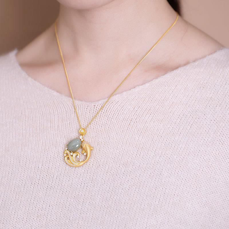 Buddha Stones Cian Jade Koi Fish Curación Calma Collar Colgante - image 3