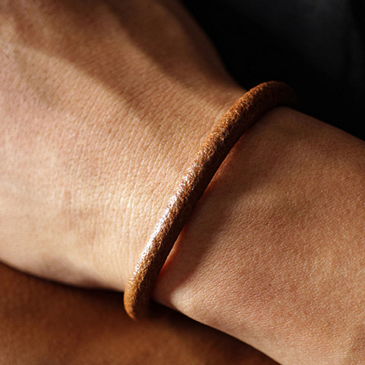 Pulsera de hebilla magnética de cobre curativa de la suerte de cuero retro con Buddha Stones