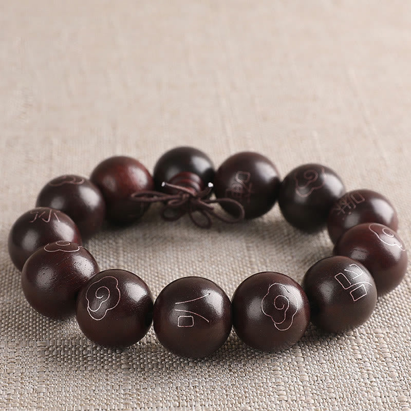 Pulsera de protección de nubes auspiciosas con carácter Om Mani Padme Hum de sándalo rojo de hoja pequeña con incrustaciones de plata de ley 925 con Buddha Stones