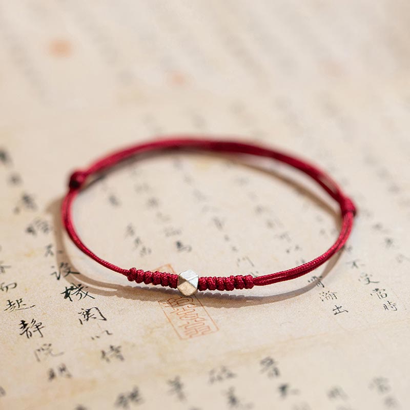 Pulsera trenzada de cordón fino rojo con cuentas de la suerte y Buddha Stones de plata de ley 925. - Cuenta cuadrada - Rojo oscuro (circunferencia de la muñeca: 14-18 cm) - image 0