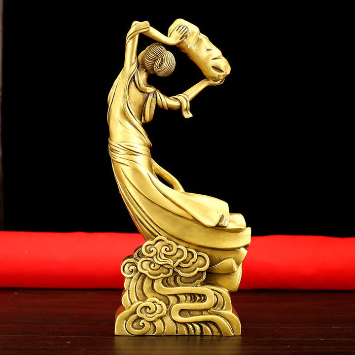 Bodhisattva Nuwa repara la decoración de la estatua de cobre de protección del cielo