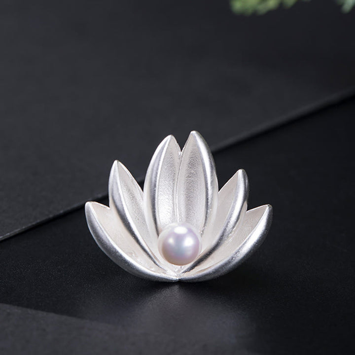 Broche de nuevo comienzo con perlas de flor de loto plateado de Ley 925 con Buddha Stones