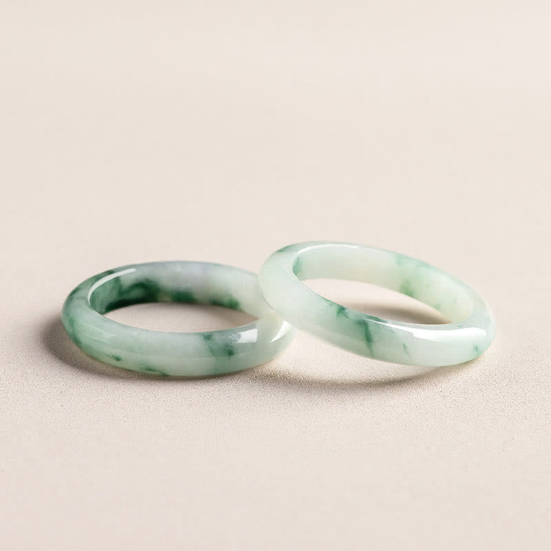 Anillo de abundancia de suerte de jade verde natural con Buddha Stones