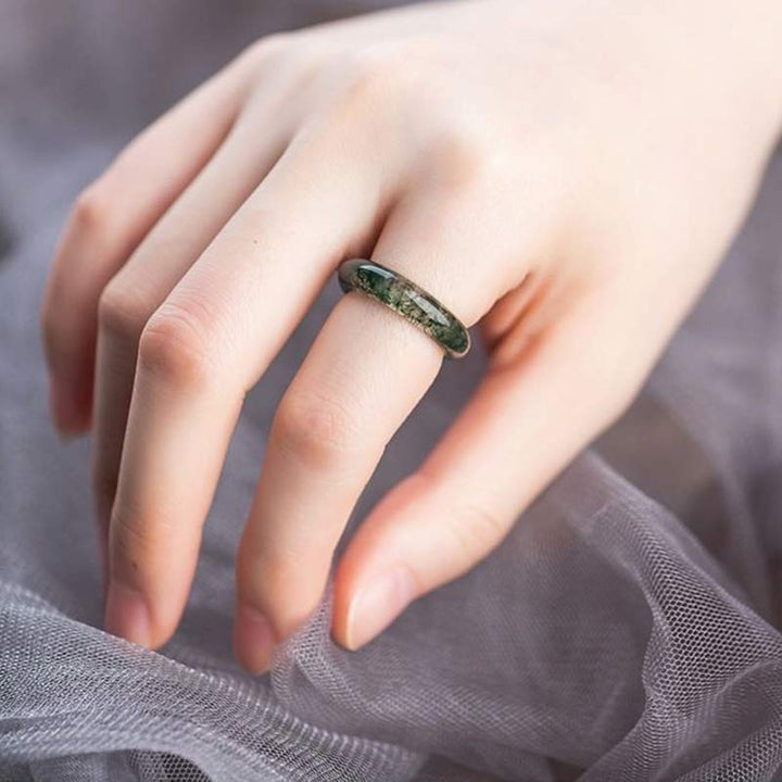 Anillo de equilibrio curativo con ágata musgo y Buddha Stones