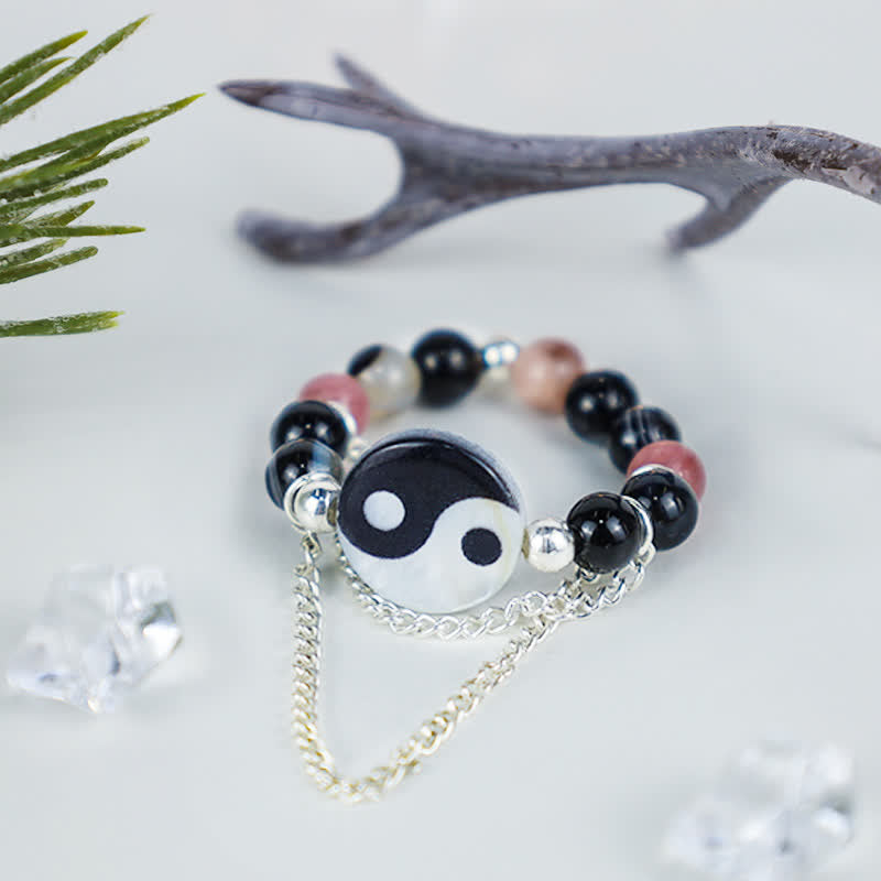 Anillo de la suerte del equilibrio del símbolo de Yin Yang