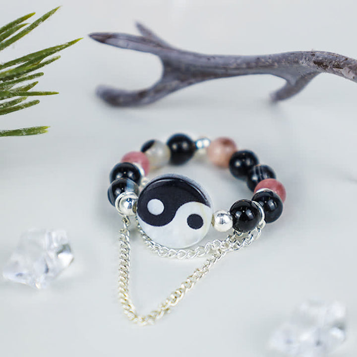 Anillo de la suerte del equilibrio del símbolo de Yin Yang