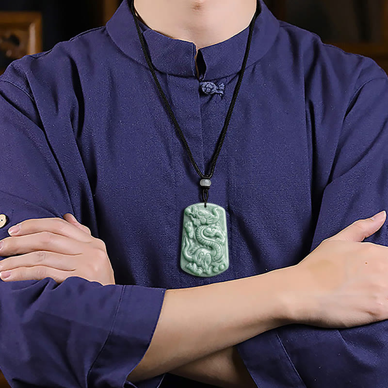Buddha Stones Año del Dragón Zodiaco Chino Dragón Jade Éxito Amuleto Collar Colgante