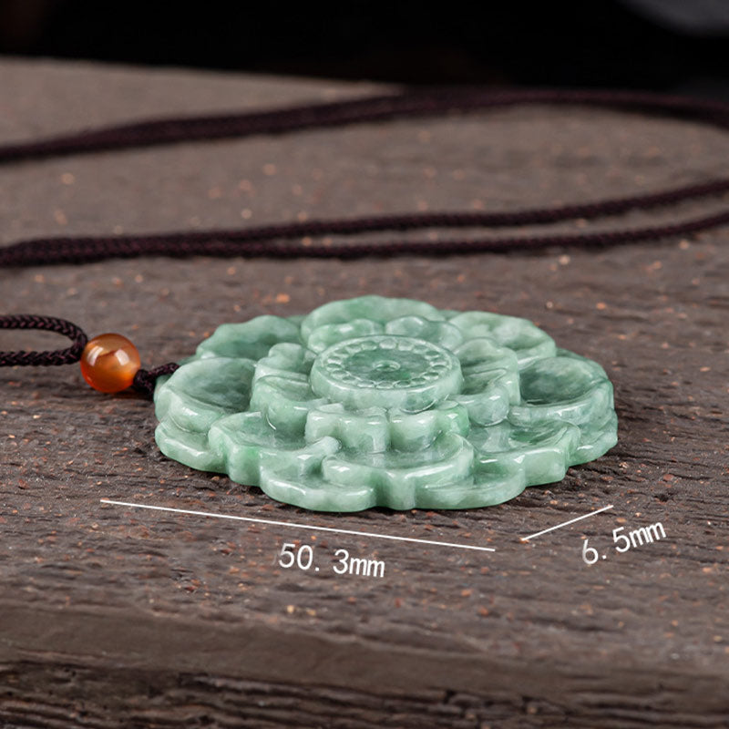Colgante de collar de prosperidad de la suerte de jade con patrón de loto de Buddha Stones