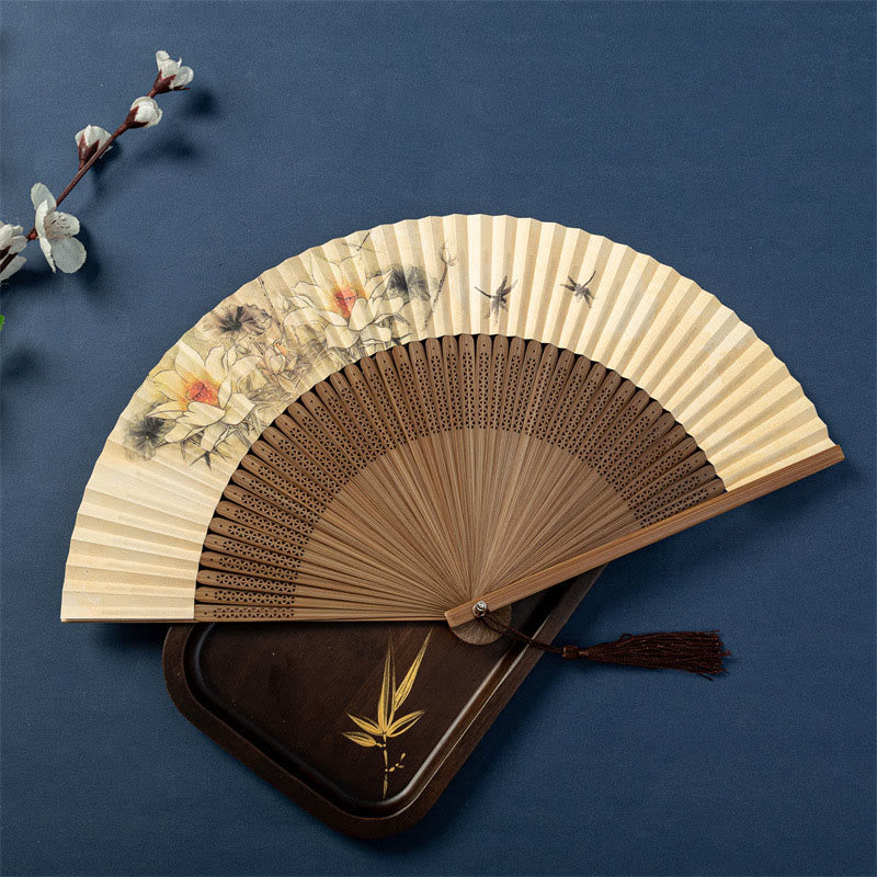 Abanico plegable de bambú de seda de mano con Buddha Stones , libélula de loto, gansos salvajes, flor de ciruelo, 22,5 cm