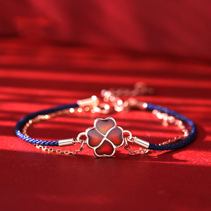 Pulsera de hilo rojo con protección de la suerte de trébol de cuatro hojas que cambia de color de plata de ley 925 con Buddha Stones