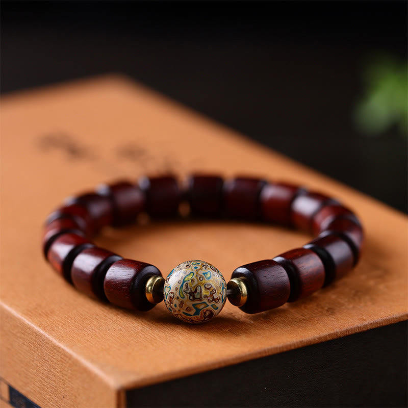 Pulsera de la paz con cuentas de laca de sándalo rojo de hoja pequeña de sándalo verde natural con Buddha Stones