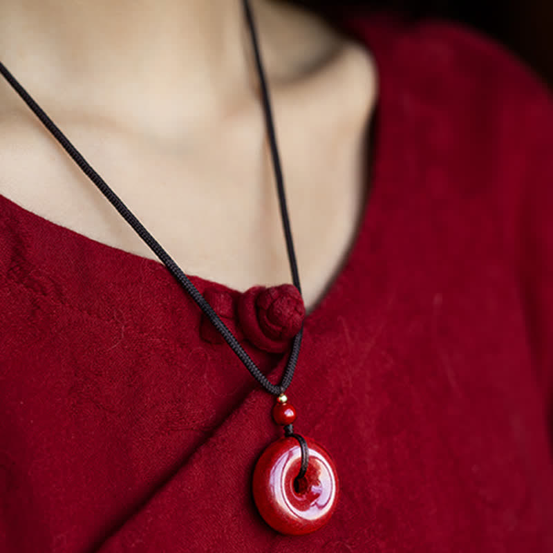 Colgante de collar con Buddha Stones , cinabrio, hebilla de la paz, bendición tranquila