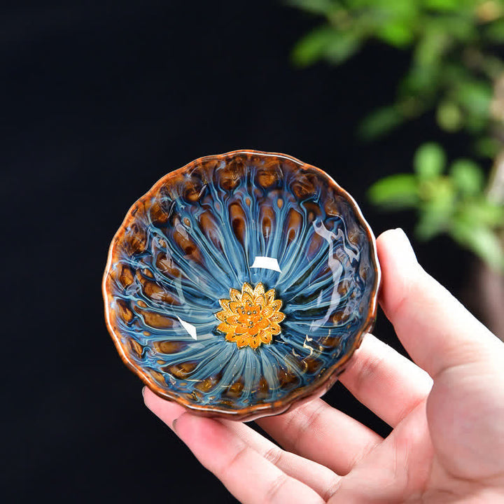 Tazas de té de cerámica con incrustaciones de Buddha Stones , loto, pavo real, dragón, fénix, pez koi, 120 ml - Oro - Loto - image 0