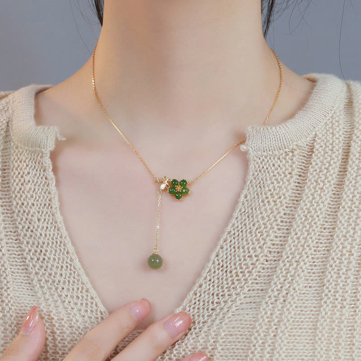 Colgante de collar de la suerte con diseño de flor de ciruelo de jade cian hetiano de plata de ley 925 con Buddha Stones