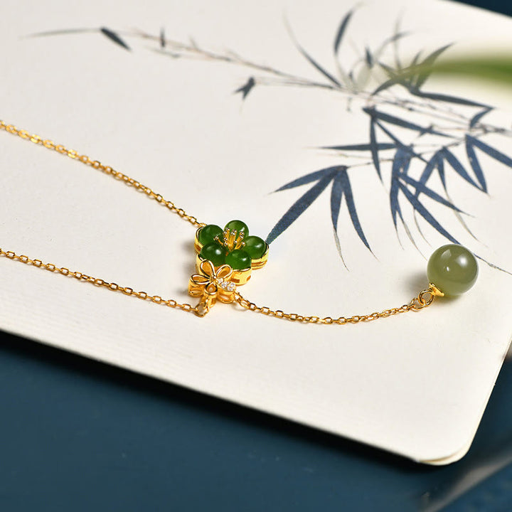 Colgante de collar de la suerte con diseño de flor de ciruelo de jade cian hetiano de plata de ley 925 con Buddha Stones