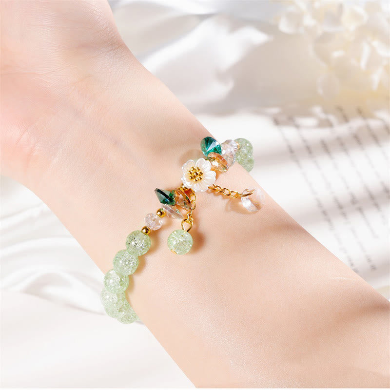 Pulsera de cuentas de cristal con dije de flor de diseño simple con Buddha Stones