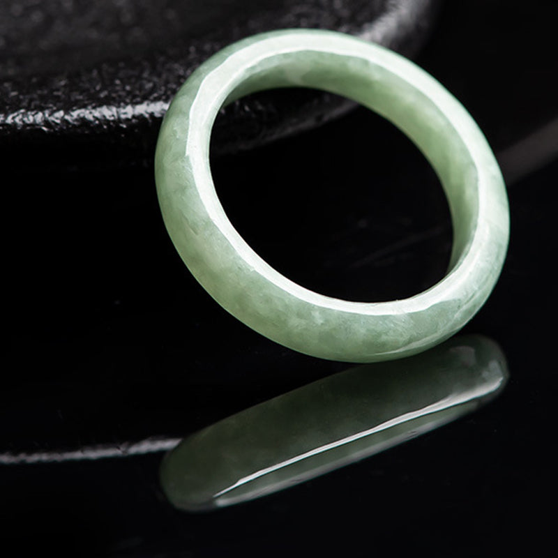Anillo de abundancia de prosperidad de jade natural con Buddha Stones
